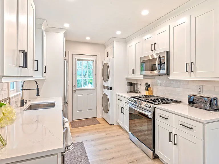 104 W Tiana Rd — Photo 4