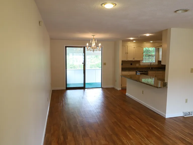 42 Wheatland St — Photo 11