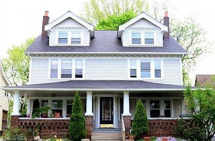 1st image of 2421 Woodmere Dr