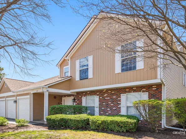 200 Hampshire Ct Unit 101A, Naperville, IL 60565