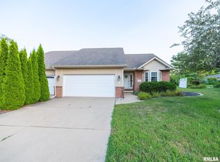 1602 Indigo Dr, Morton, IL 61550