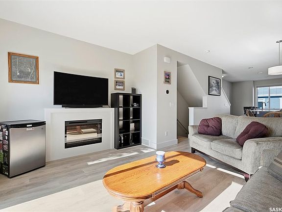 4th image of UNIT 618-701 Meadows BOULEVARD