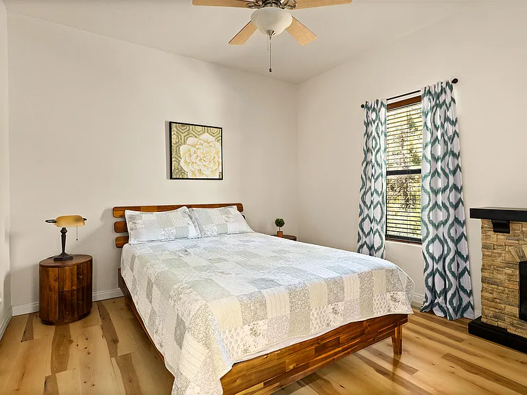 2048 Woodland Dr — Photo 13