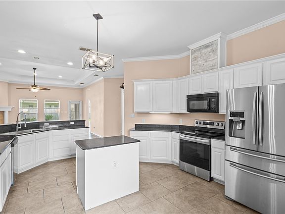 4th image of 6026 Bobtail Dr