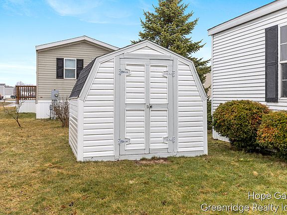 3rd image of 360 E Tuttle Rd #183