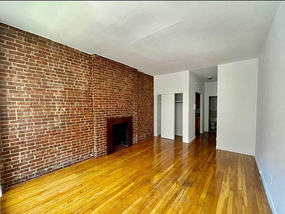 2nd image of 1369 1st Ave APT 3D