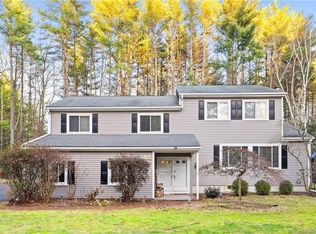 12 Trainor Dr, Weatogue, CT 06089