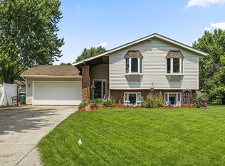 10740 99th Pl N, Maple Grove, MN 55369