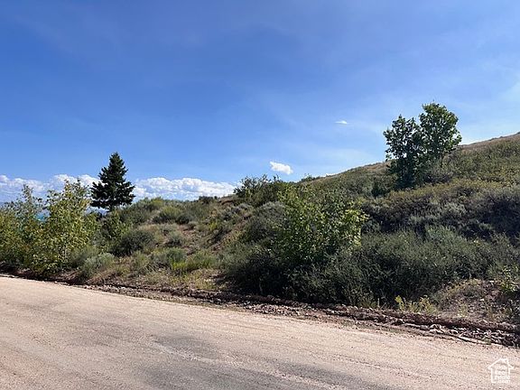 5th image of 1350 N Broad Hollow Rd