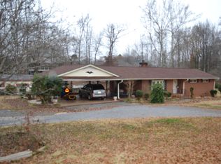325 Johnson Ave, Inman, SC 29349