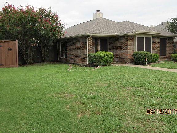 2nd image of 418 N Winding Oaks Dr
