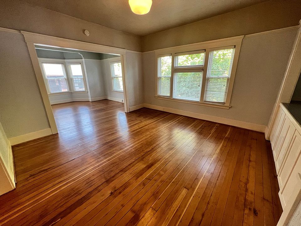 1st image of 2164 NW Hoyt St APT 9