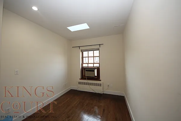 Rented by Kings Court Real Estate | media 10