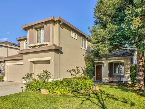 10 Whitman Cir, Salinas, CA 93906