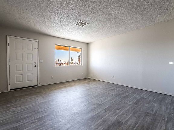 4th image of 419 N 15th St #4
