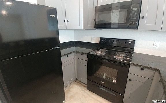 5th image of 6926 Crestway Rd #1