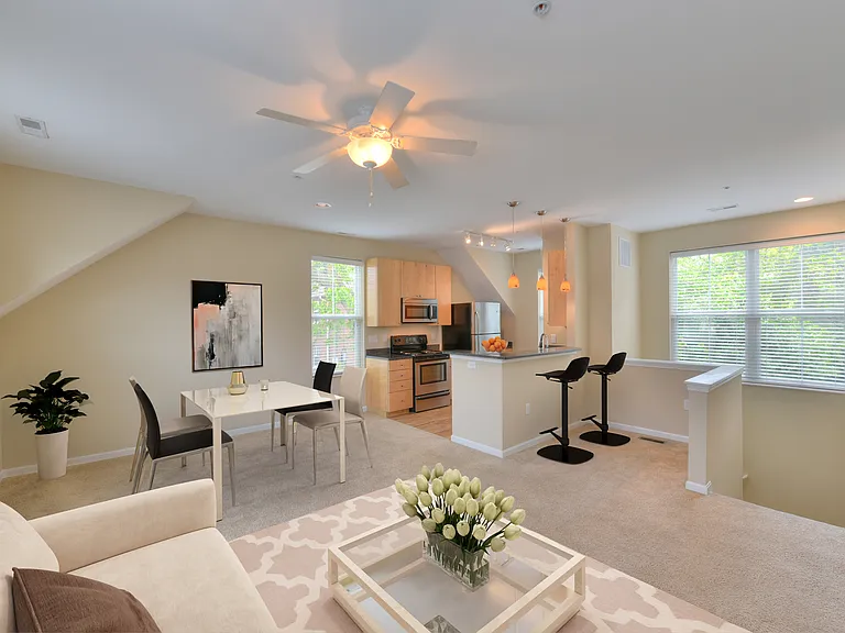 Grandview Village Apartments — Photo 9