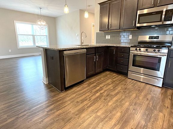 4th image of 4287-4300 Tisbury Ln #4284