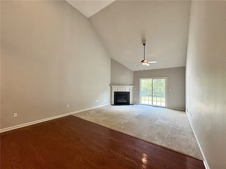 2046 Croghan Dr — Photo 8