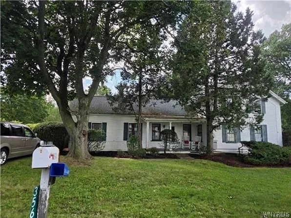 3568 Stone Rd, Middleport, NY 14105
