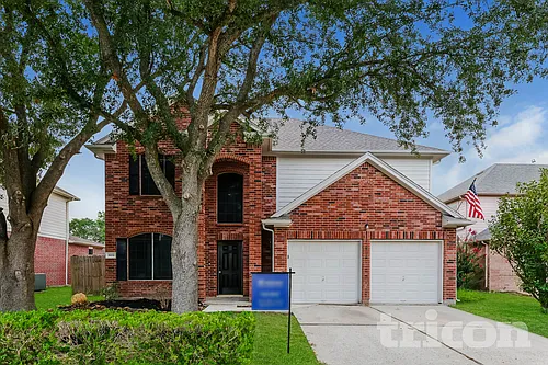 18810 Woodbreeze Dr Photo 1