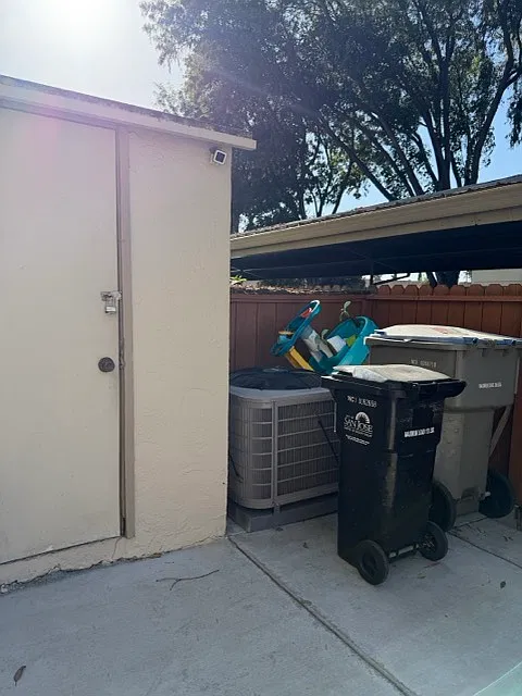 3 bed, 1176 sqft, $3,850 — Photo 3