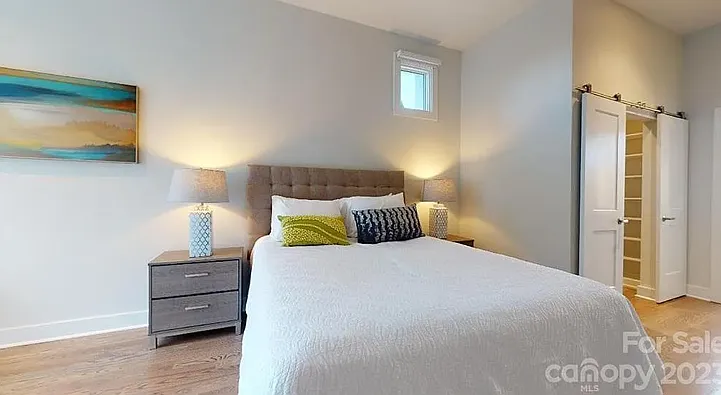 1056 Kenilworth Ave #1 — Photo 4