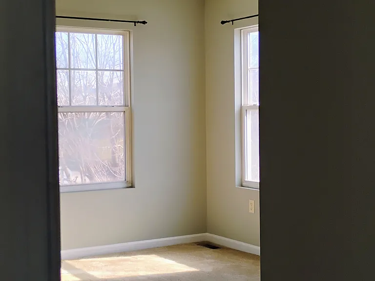 403 Shadetree Blvd — Photo 9