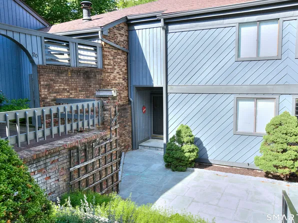21 Hearthstone Drive #21, Brookfield, CT 06804