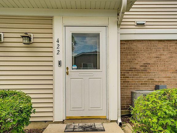 3rd image of 422 Stevenson Pl #383