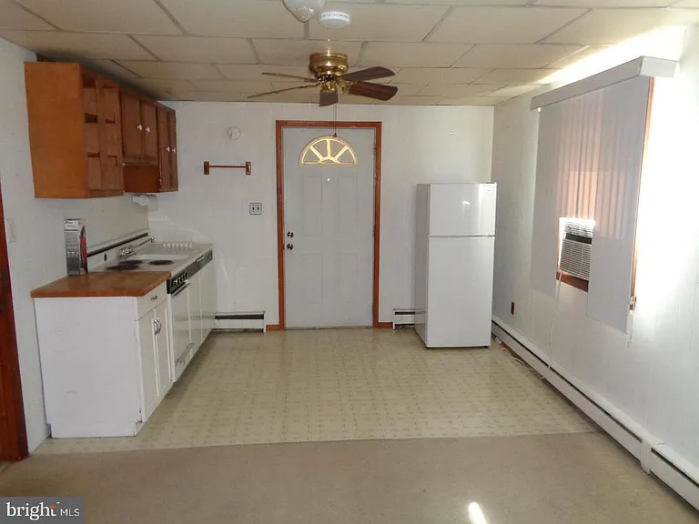 314 Victoria St — Photo 13