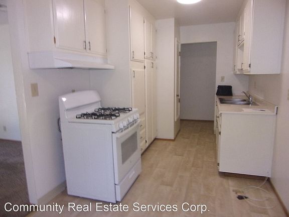 5th image of 337 Shasta Dr
