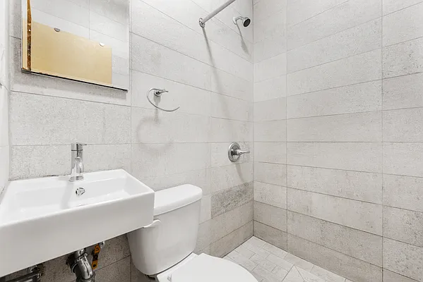 Rented by BH Brokerage Group | media 21