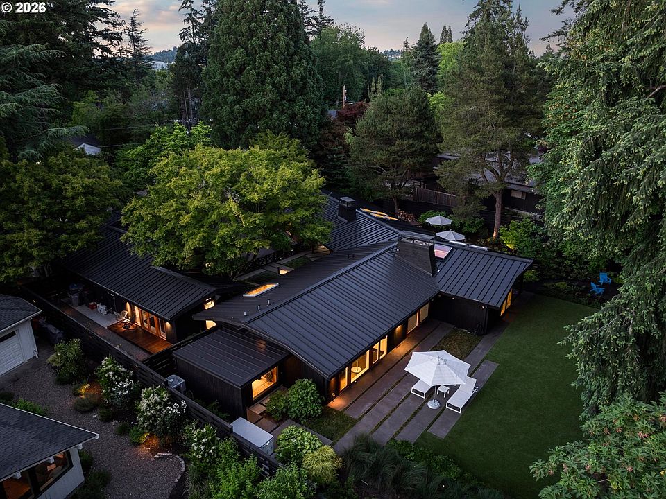 1st image of 10200 SW Hawthorne Ln