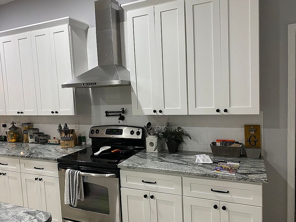 2nd image of 2640 Stratford Pointe Dr