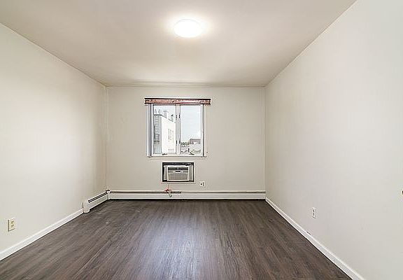 5th image of 1465 67th St APT 3