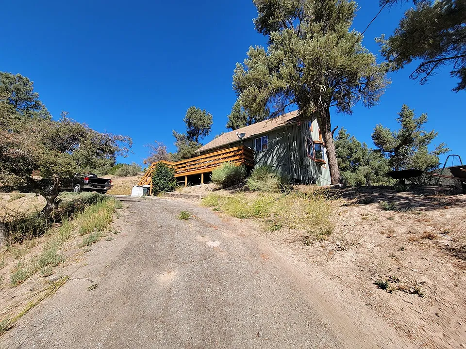 1317 Leisure Ln