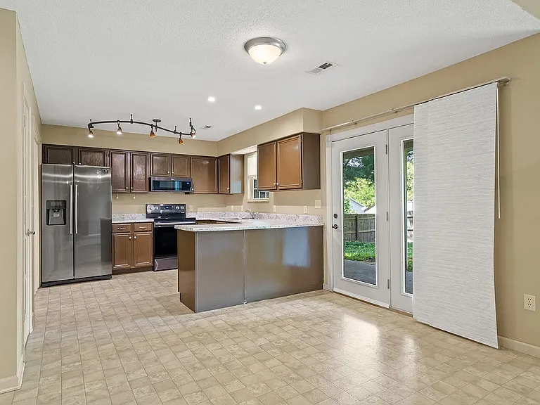 4521 W Southview Dr — Photo 4
