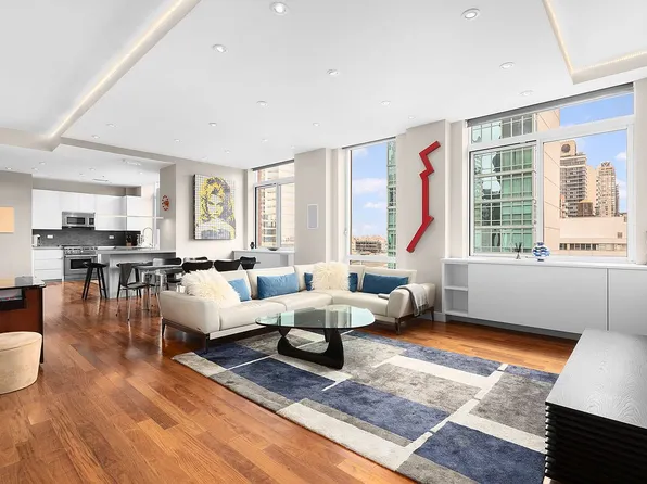 212 E 57th St APT 21A, New York, NY 10022