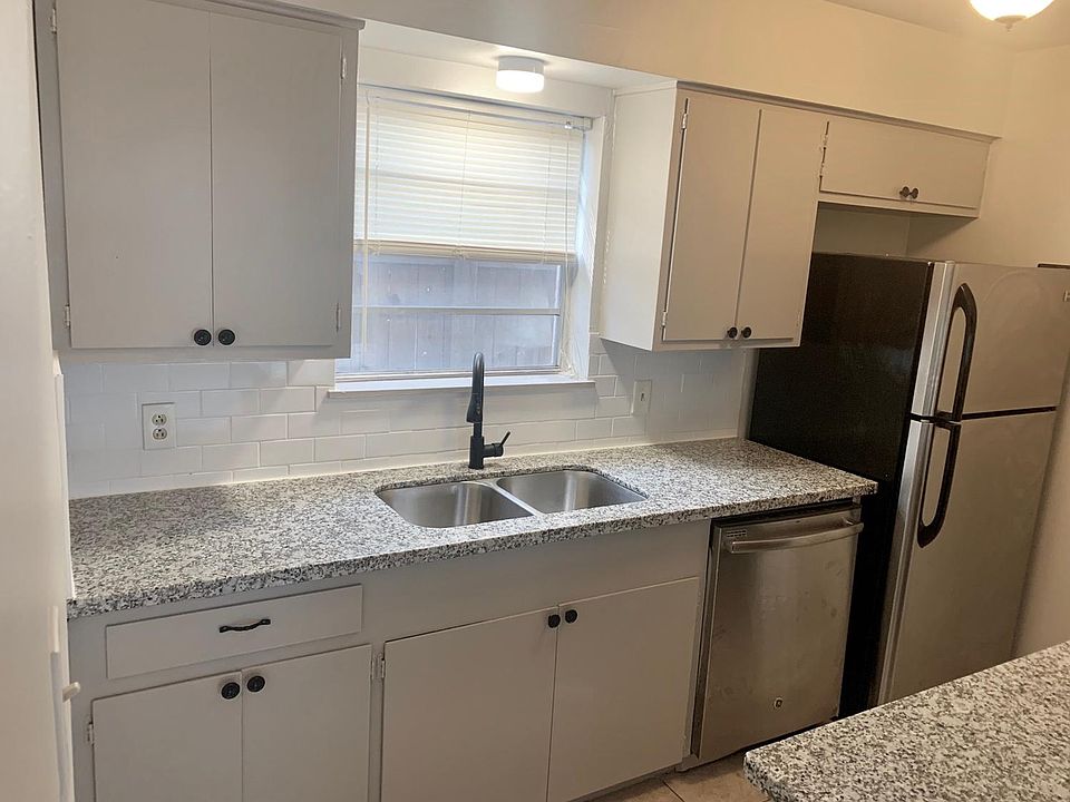1st image of 404 S Hood St APT 7