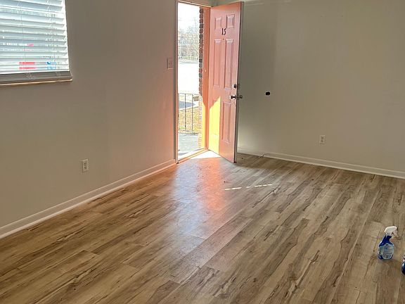 4th image of 4700 Upchurch Rd #2