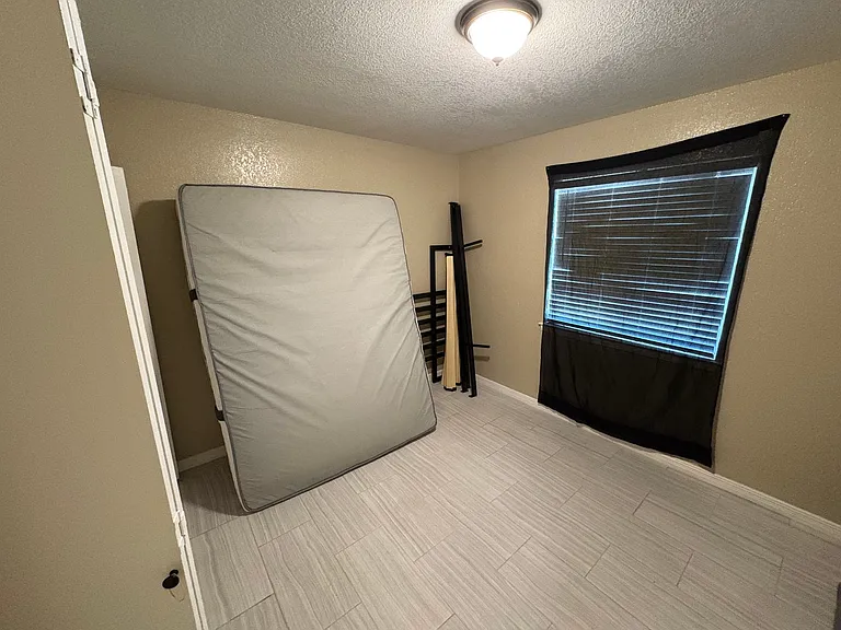2900 Schooner Dr — Photo 10