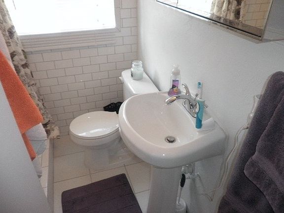 5th image of 620 Mariposa St