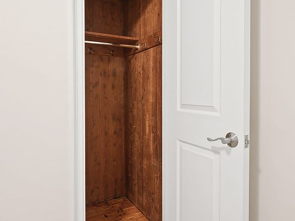 5th image of 25 E 10th St APT 2C