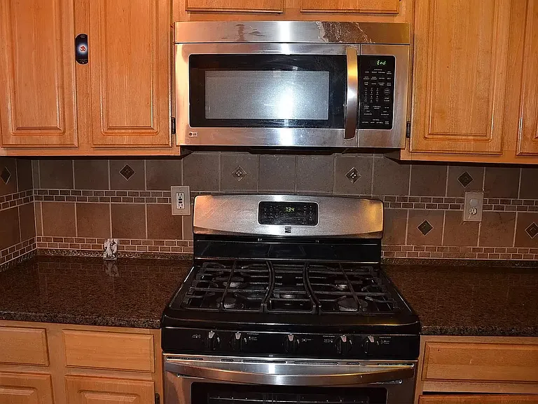 11 Jill Ct — Photo 7