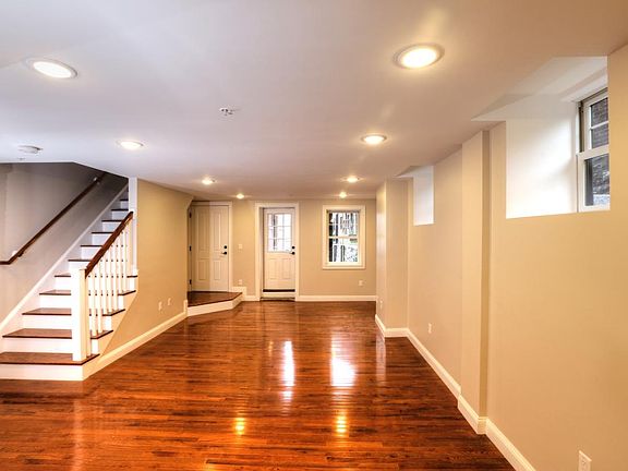 living/dining area