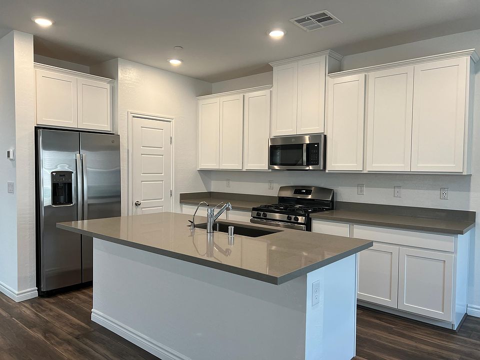 1st image of 600 N Carriage Hill Dr #1198