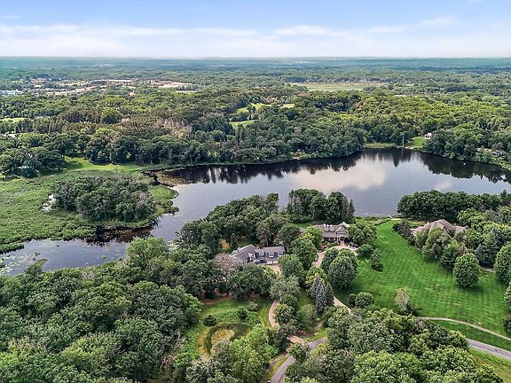 2nd image of 9 Hillary Farm Ln
