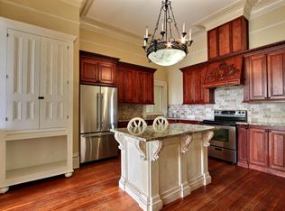 214 E Gwinnett St #UP, Savannah, GA 31401