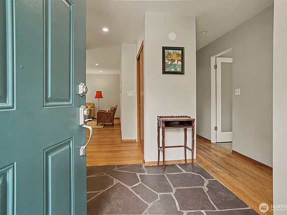 3rd image of 15206 40th Avenue S